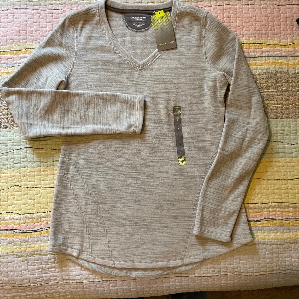 Tek Gear New with Tags Fleece V-Neck Sweatshirt Heather Gray Size Small